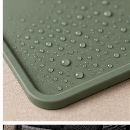 Raised Edge Feeding Mat detail view